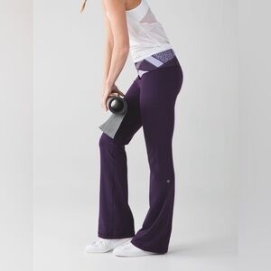 Lululemon Groove Pant 
Deep Zinfandel / Lilac / Miss Mosaic Lilac Deep Z…